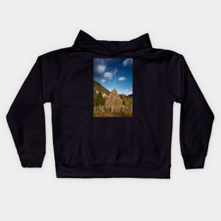 Hay stacks and mountains Kids Hoodie